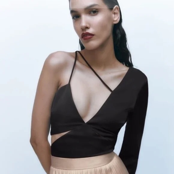 Zara sateen asymmetrical black top - Picture 3 of 8